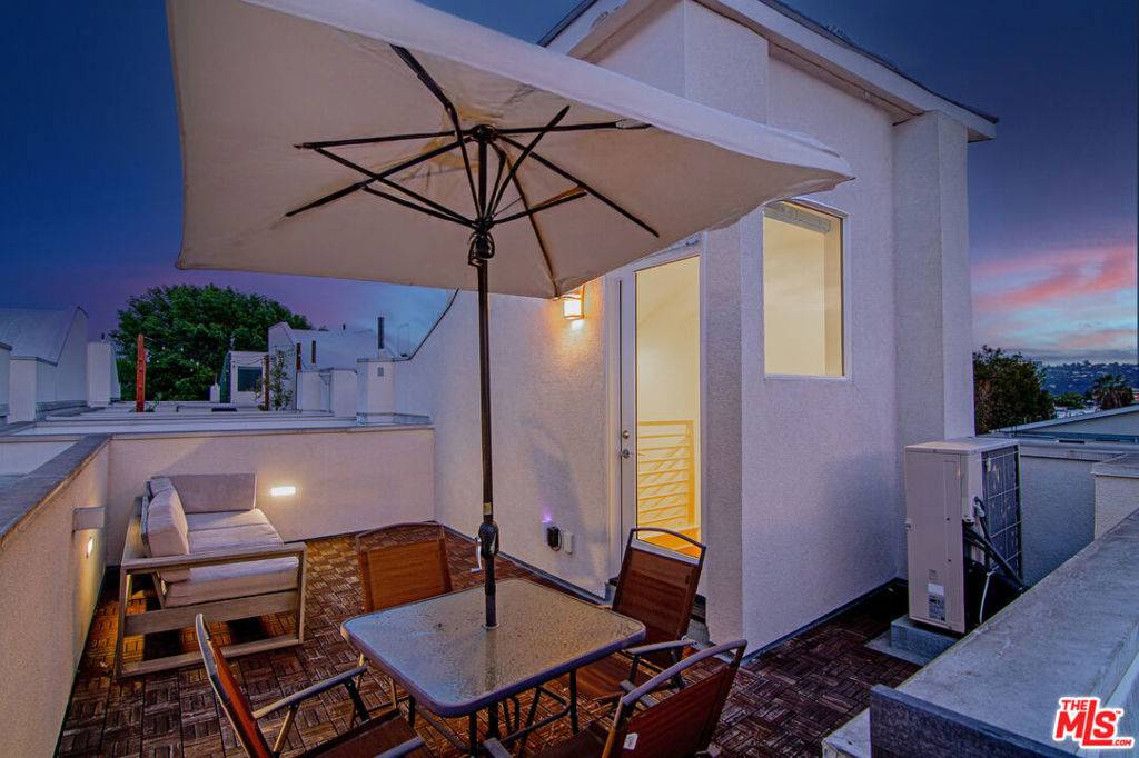 North Hollywood, CA 91601,10919 1/2 Otsego ST