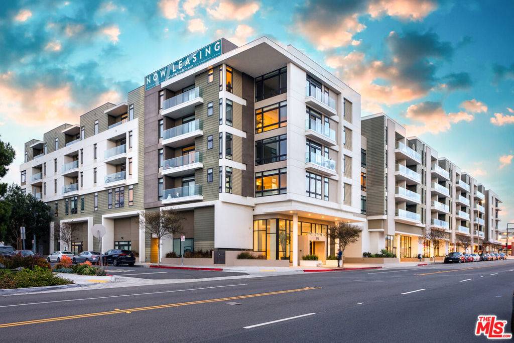 Glendale, CA 91204,515 W Broadway #109
