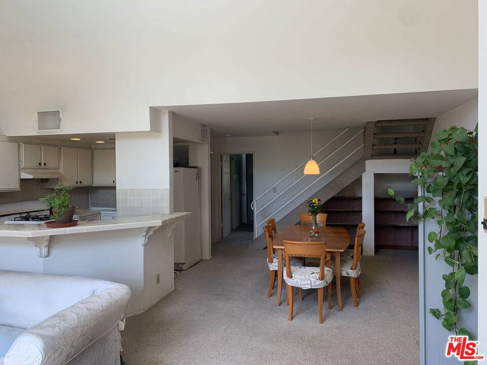Los Angeles, CA 90025,11767 Iowa AVE #10