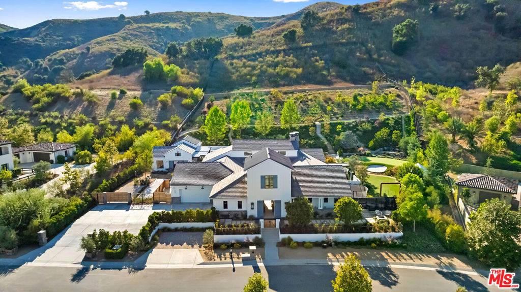 Agoura Hills, CA 91301,27453 Park Vista RD