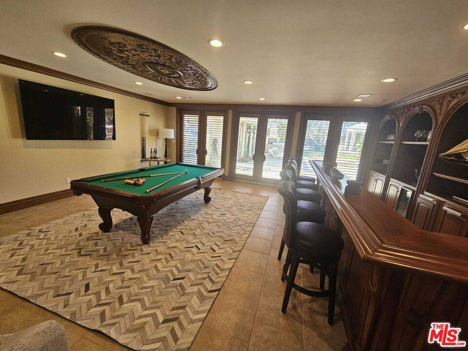 Los Angeles, CA 90077,2245 Weybridge LN