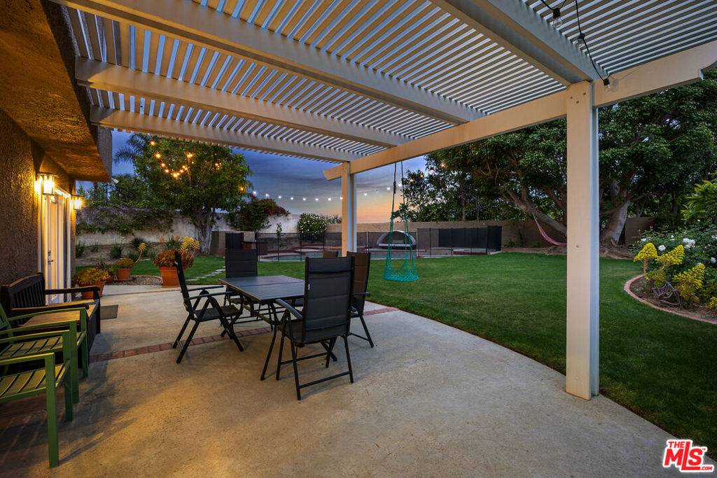 Calabasas, CA 91302,22518 Jameson DR