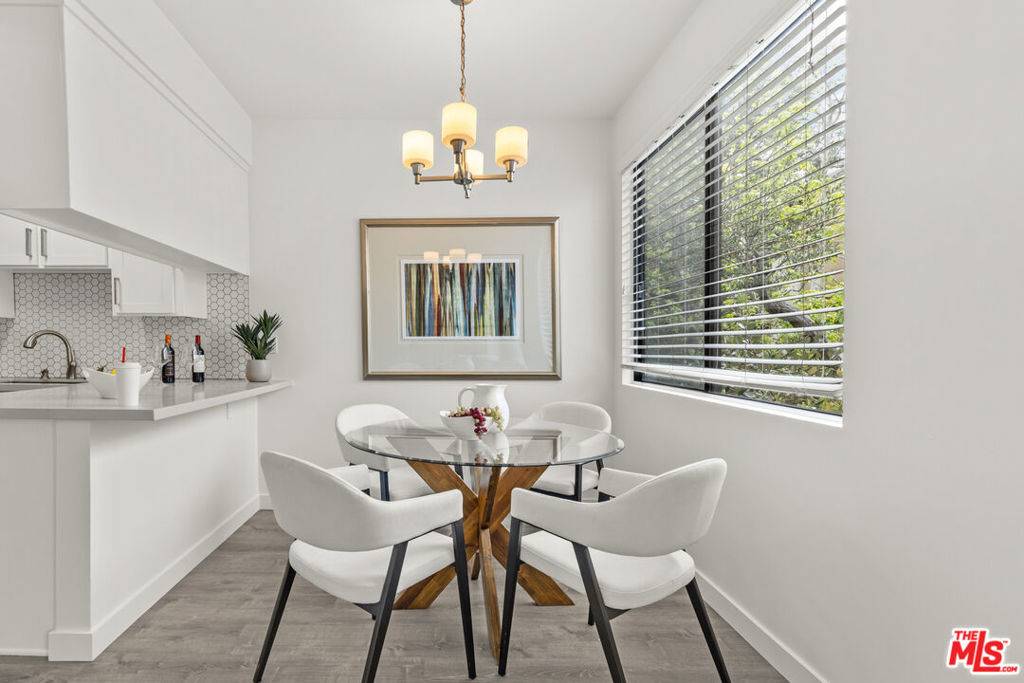 Playa Del Rey, CA 90293,8110 Manitoba ST #106