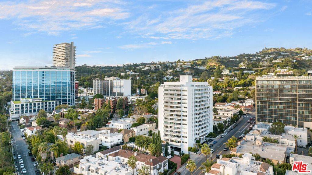 West Hollywood, CA 90069,999 N Doheny DR #210