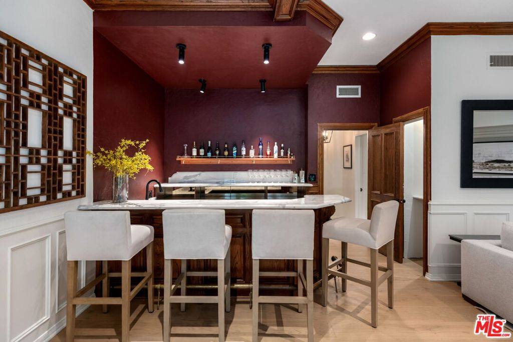 Tarzana, CA 91356,19159 Rosita ST