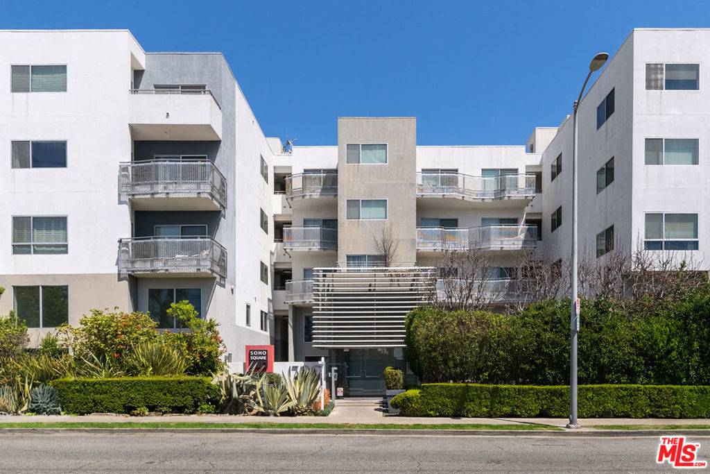 Los Angeles, CA 90025,1700 Sawtelle BLVD #215