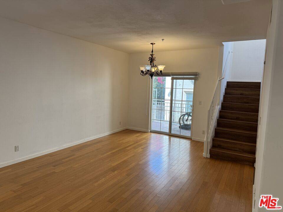 Montrose, CA 91020,2315 Mira Vista AVE #104