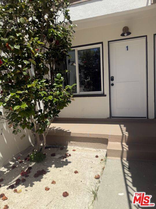 Los Angeles, CA 90064,2302 Carmelina #1