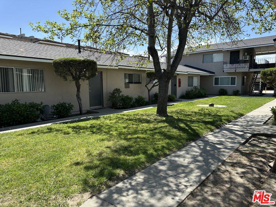 Buena Park, CA 90621,5841 Western AVE