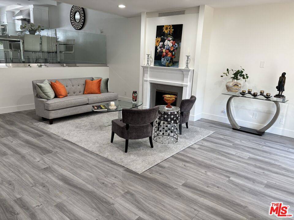 Marina Del Rey, CA 90292,13224 Admiral AVE #D