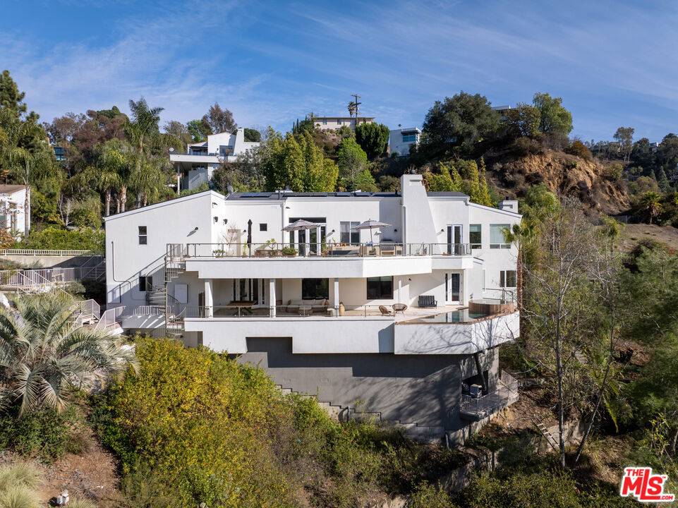 Los Angeles, CA 90046,2671 Astral DR