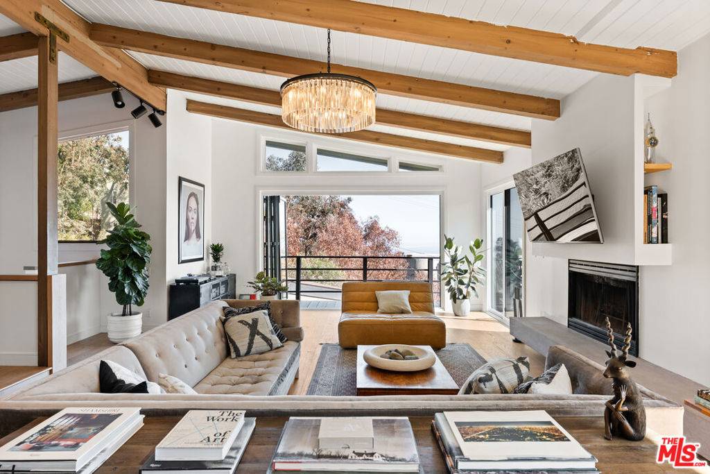 Topanga, CA 90290,21625 Saddle Peak RD