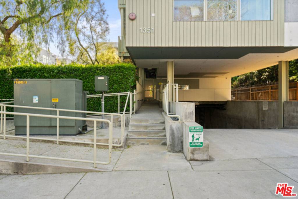 West Hollywood, CA 90046,1351 Havenhurst DR #303