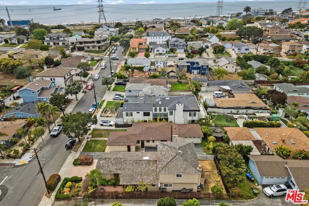 El Segundo, CA 90245,631 W Pine AVE