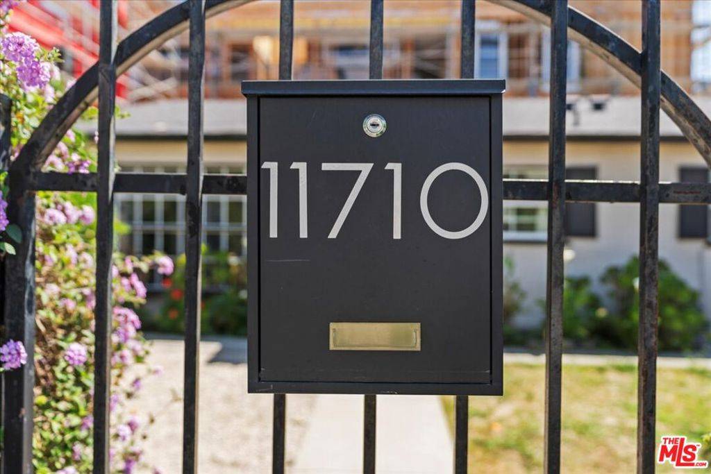 Valley Village, CA 91607,11710 Hartsook ST