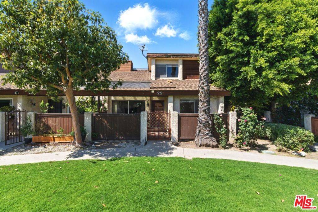 North Hills, CA 91343,8333 Columbus AVE #25