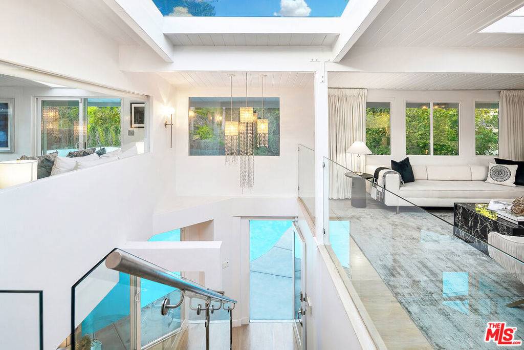 Beverly Hills, CA 90210,1415 Braeridge DR