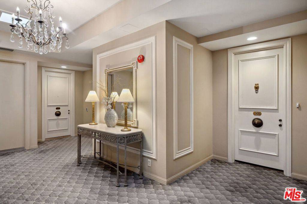 Los Angeles, CA 90067,10108 Empyrean WAY #301