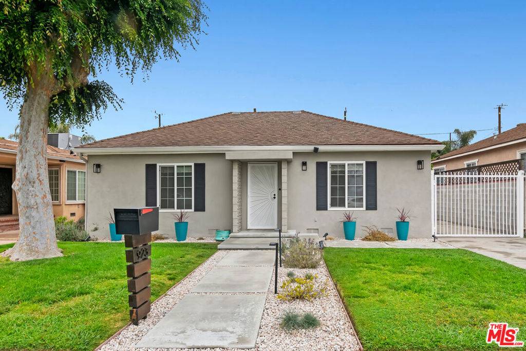 Burbank, CA 91506,923 W Orange Grove AVE