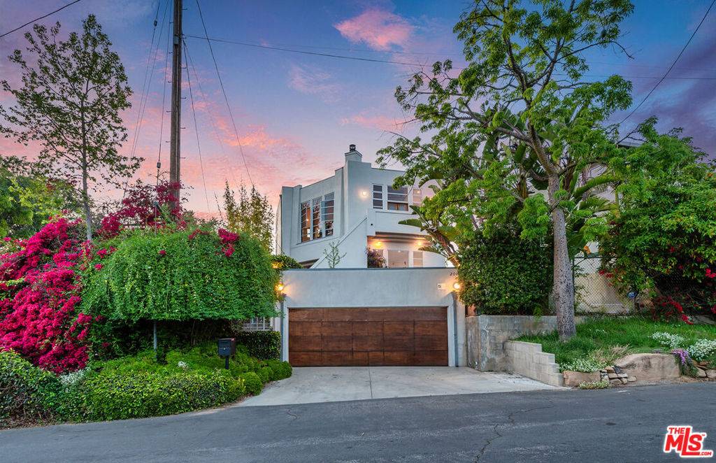 Los Angeles, CA 90026,2047 Park DR