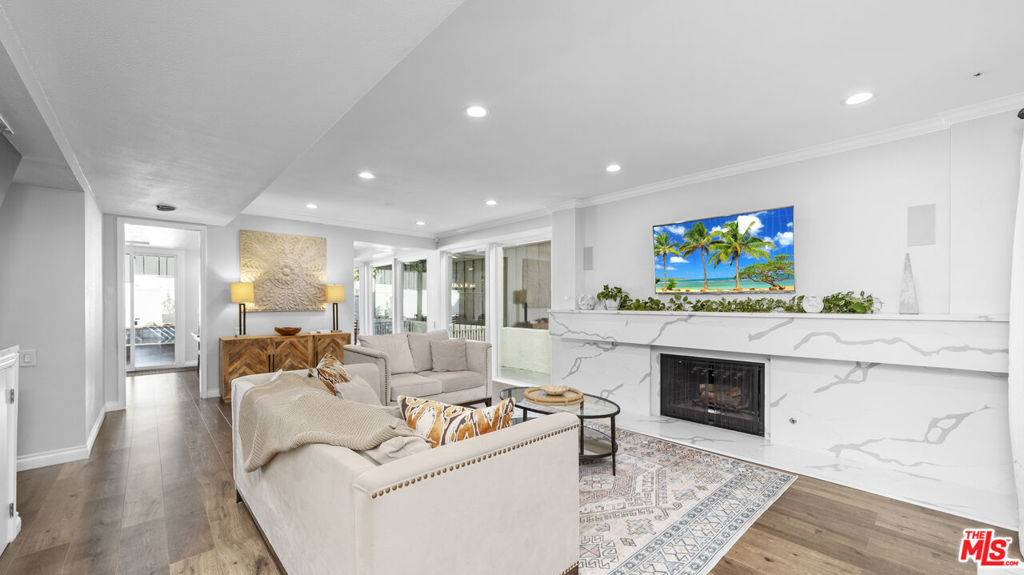 Long Beach, CA 90807,663 W Terrylynn PL