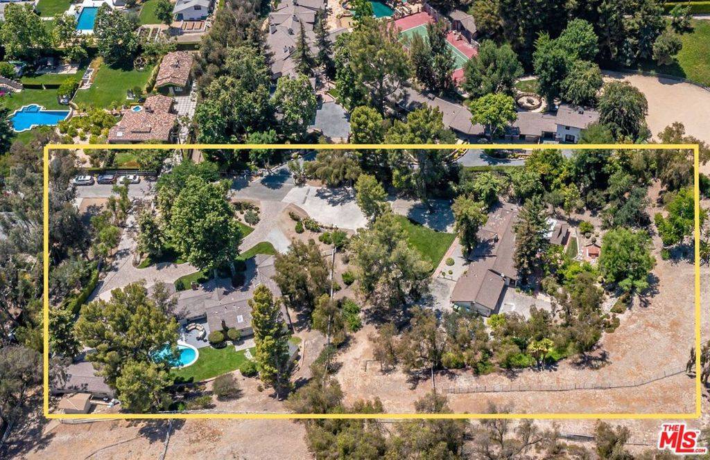 Hidden Hills, CA 91302,5854 Round Meadow RD