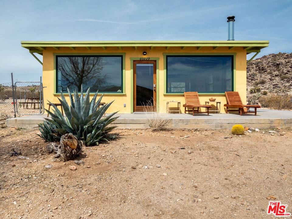 Joshua Tree, CA 92252,60229 Scotts Glen RD