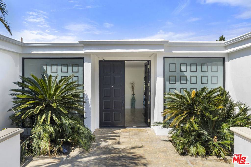 Los Angeles, CA 90046,7834 Electra DR