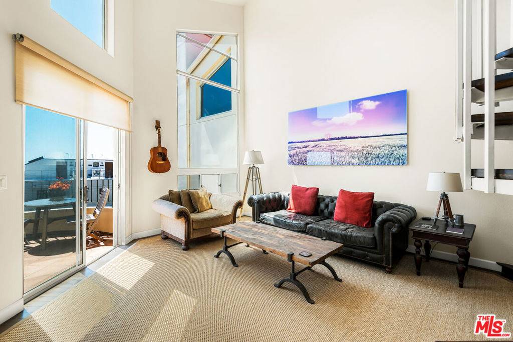 Venice, CA 90291,245 Main ST #308