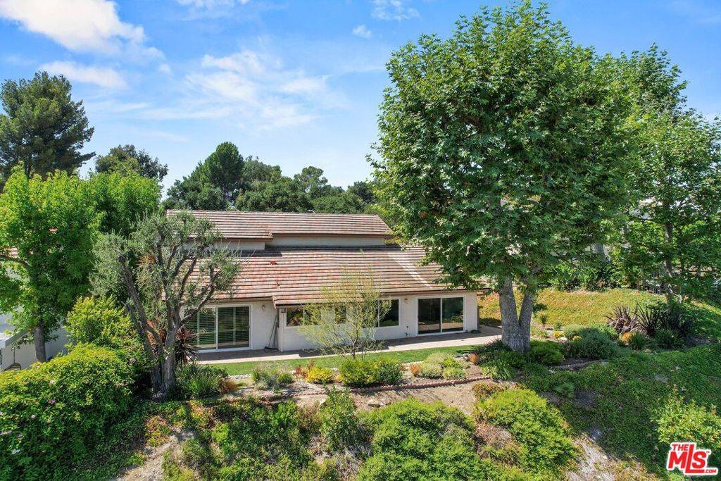 Los Angeles, CA 90077,2654 Basil LN