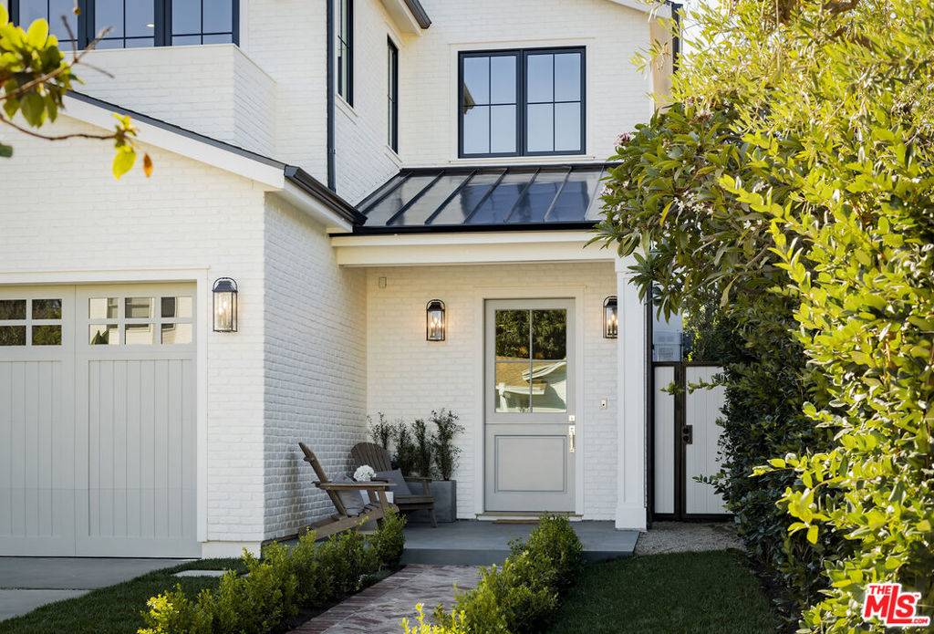 Pacific Palisades, CA 90272,1011 Hartzell ST