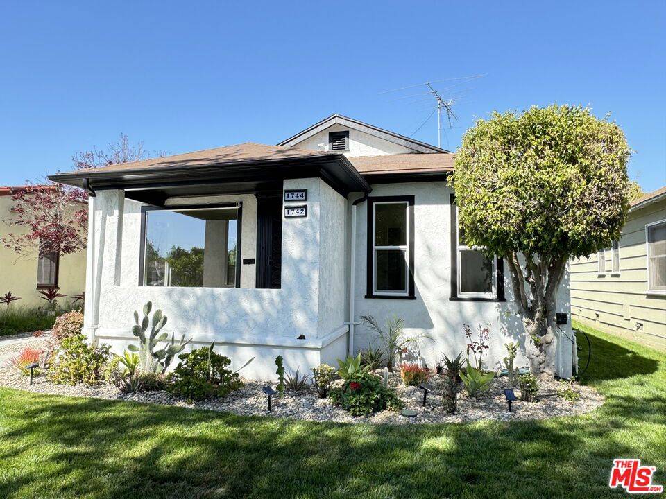 Los Angeles, CA 90025,1744 S Carmelina AVE