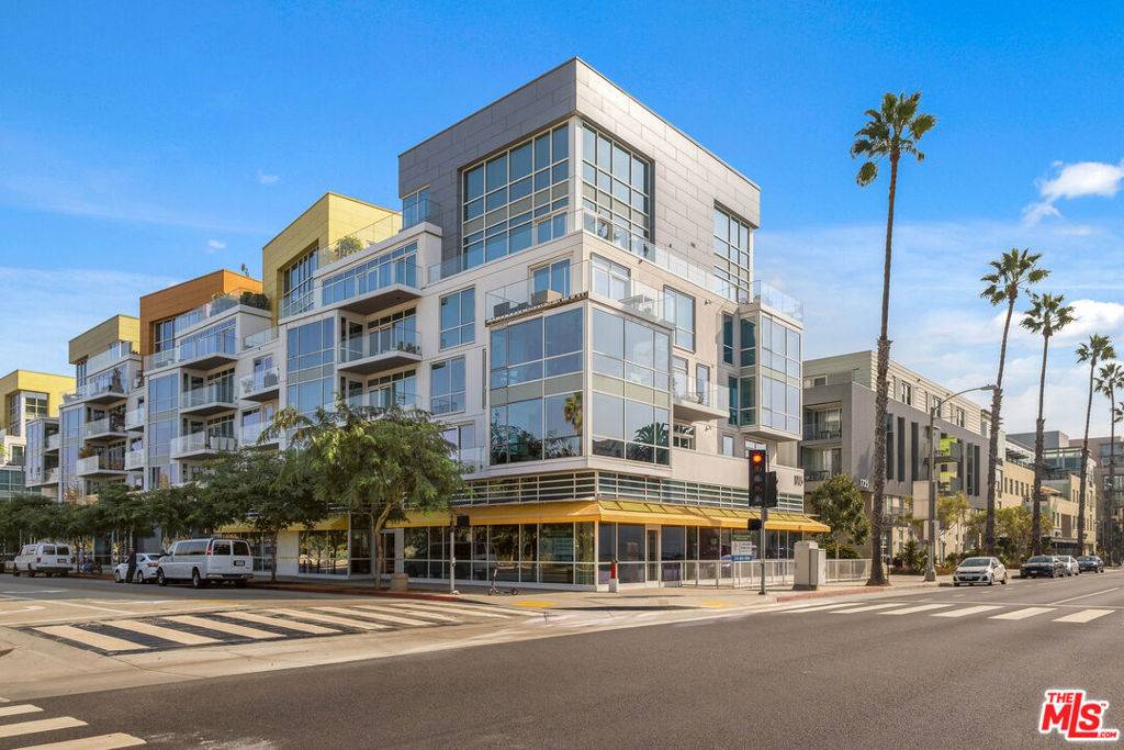 Santa Monica, CA 90401,1705 Ocean Ave #108