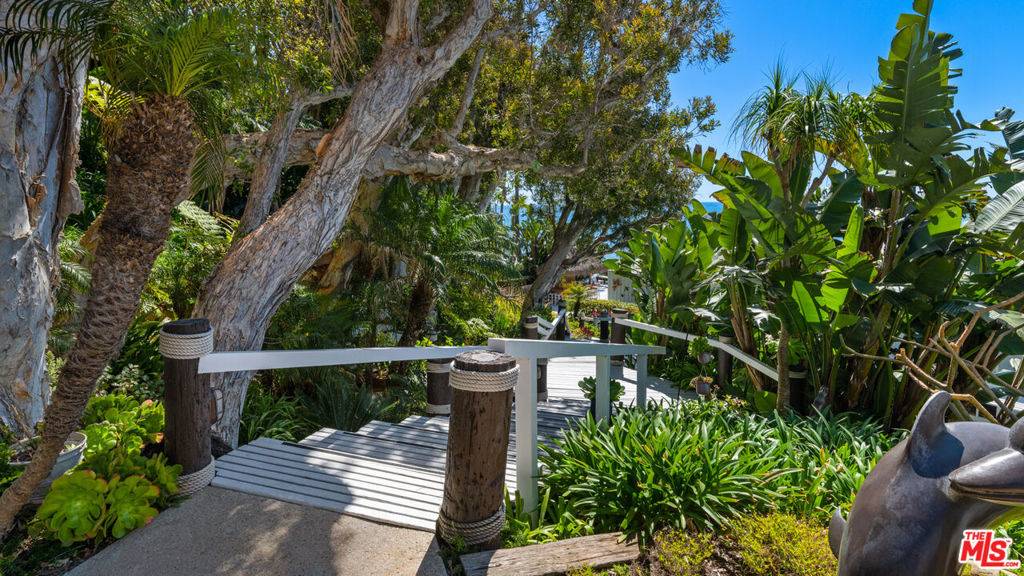 Malibu, CA 90265,33600 Pacific Coast HWY