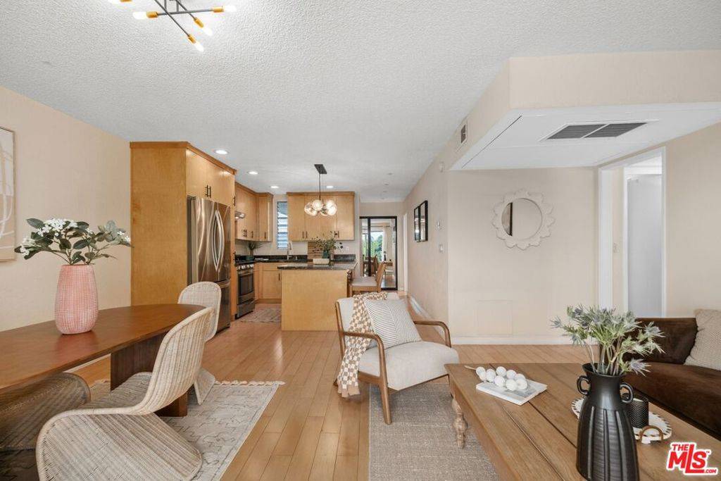 Los Angeles, CA 90026,1707 Micheltorena ST #416