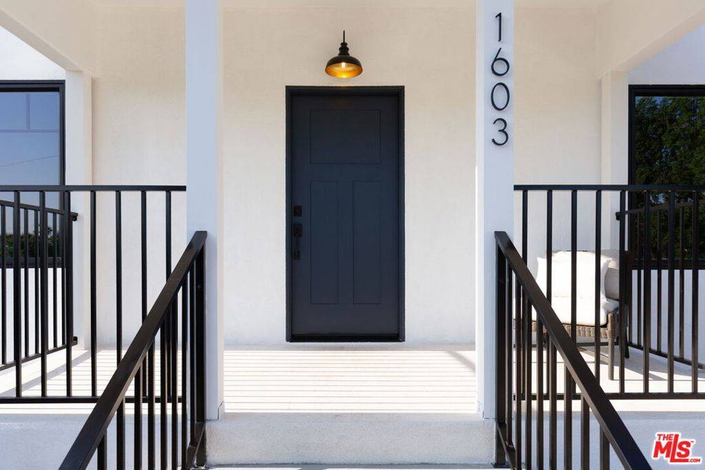 Altadena, CA 91001,1603 New York DR