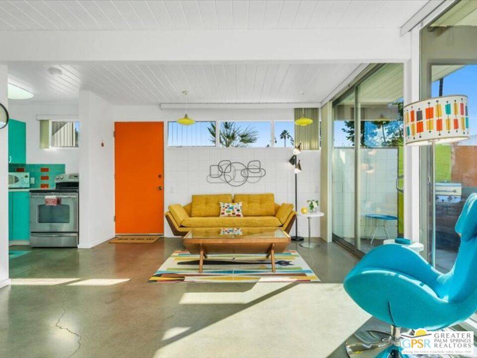 Palm Springs, CA 92264,1111 E Palm Canyon DR #326