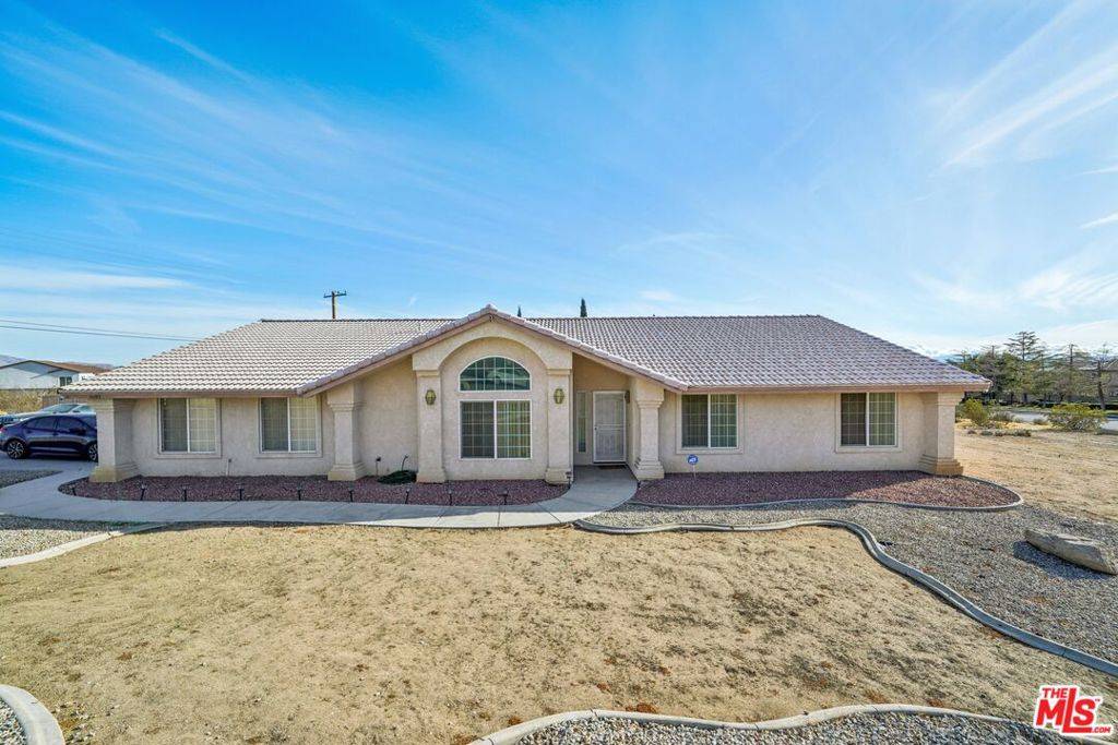 Apple Valley, CA 92307,16185 Viho RD