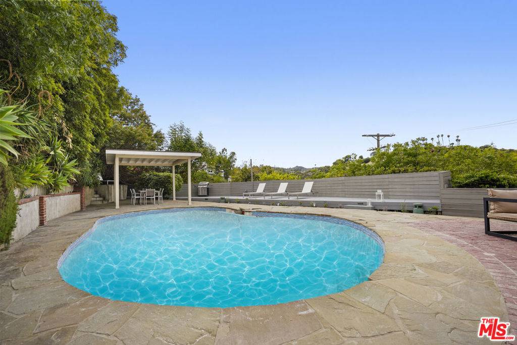 Sherman Oaks, CA 91403,15224 Encanto DR