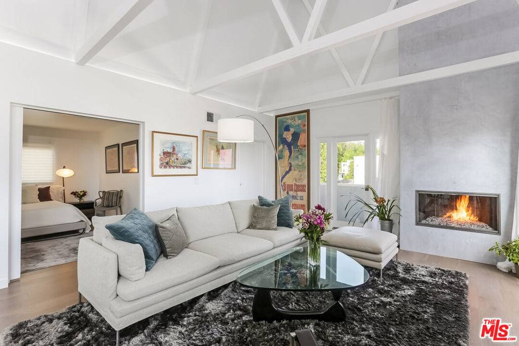 West Hollywood, CA 90069,1264 Ozeta TER #302