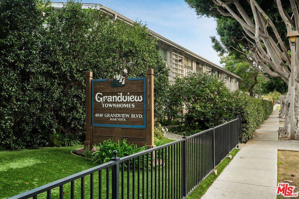 Los Angeles, CA 90066,4040 Grand View BLVD #89