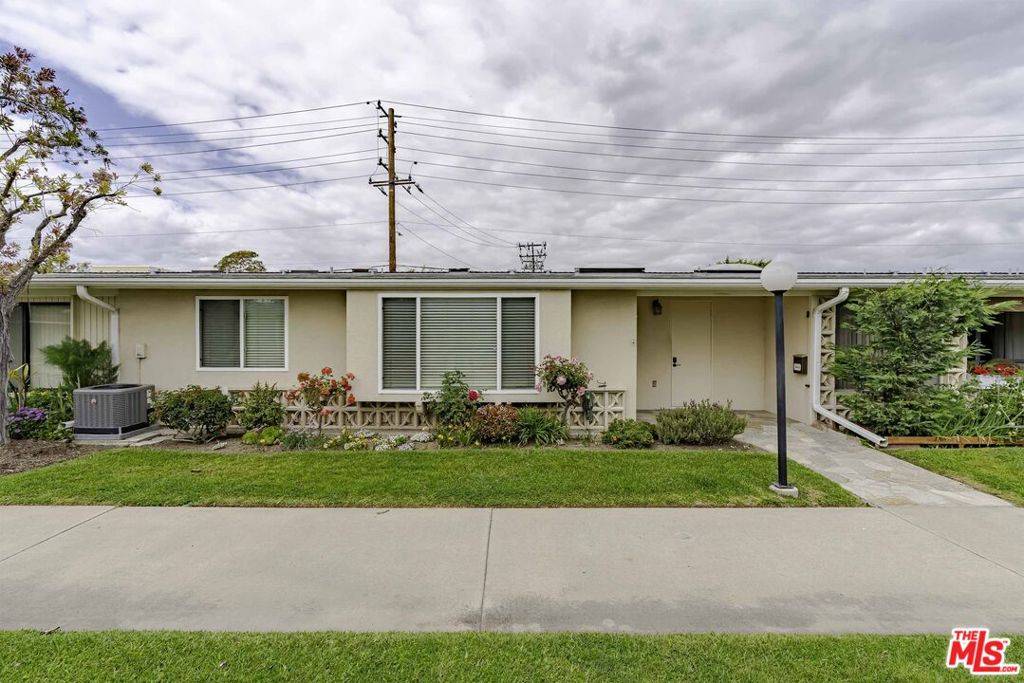 Seal Beach, CA 90740,1520 E Northwood RD #244 E