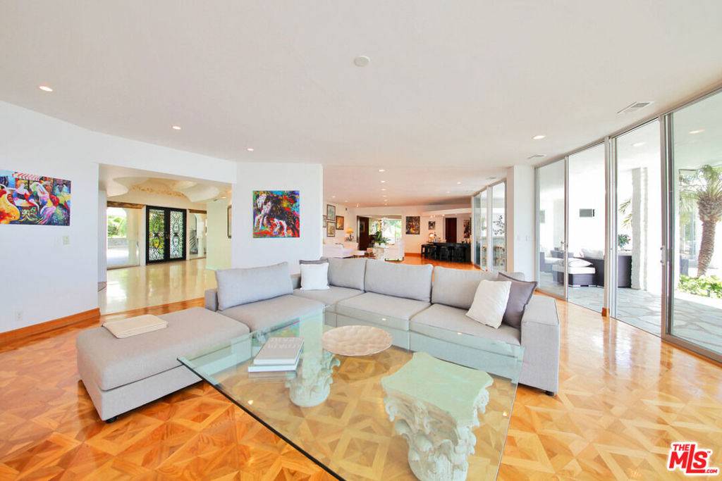 Beverly Hills, CA 90210,450 Trousdale PL