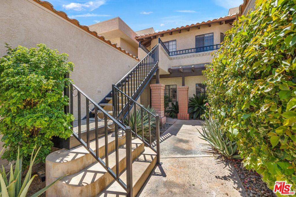 Palm Springs, CA 92264,2345 S Cherokee WAY #158