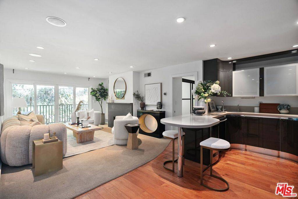 West Hollywood, CA 90069,1230 Horn AVE #508