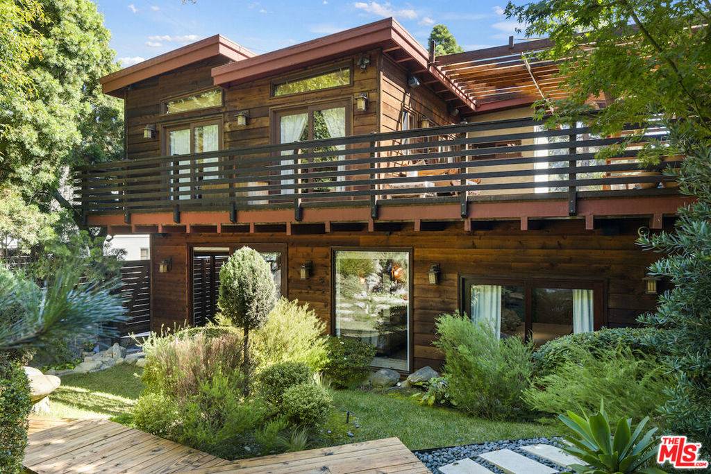 Santa Monica, CA 90402,473 W Rustic RD