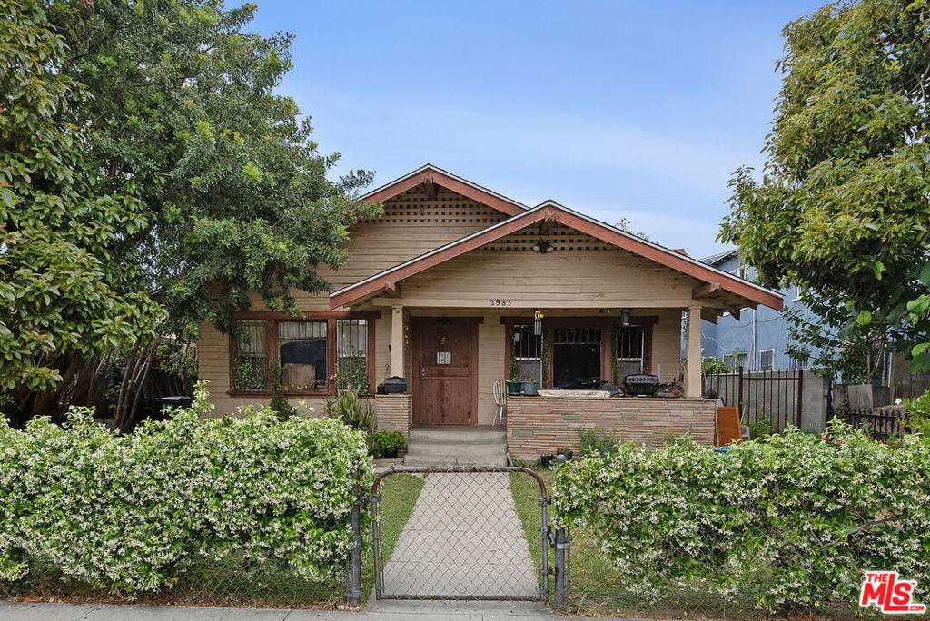 Huntington Park, CA 90255,2983 Clarendon AVE
