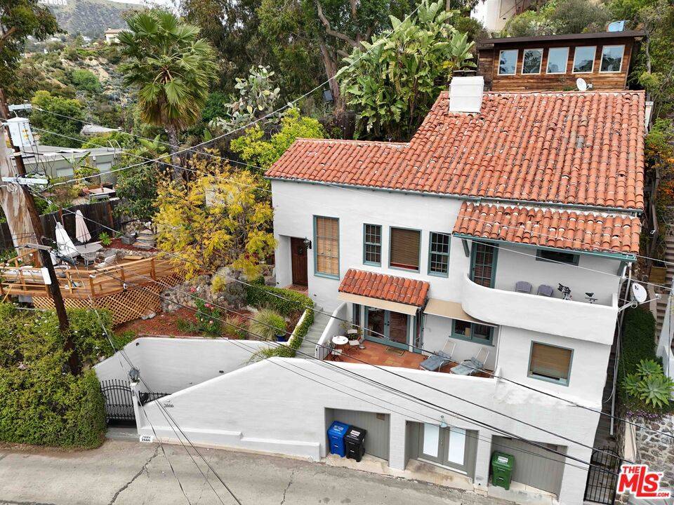 Los Angeles, CA 90068,2666 Rutherford DR