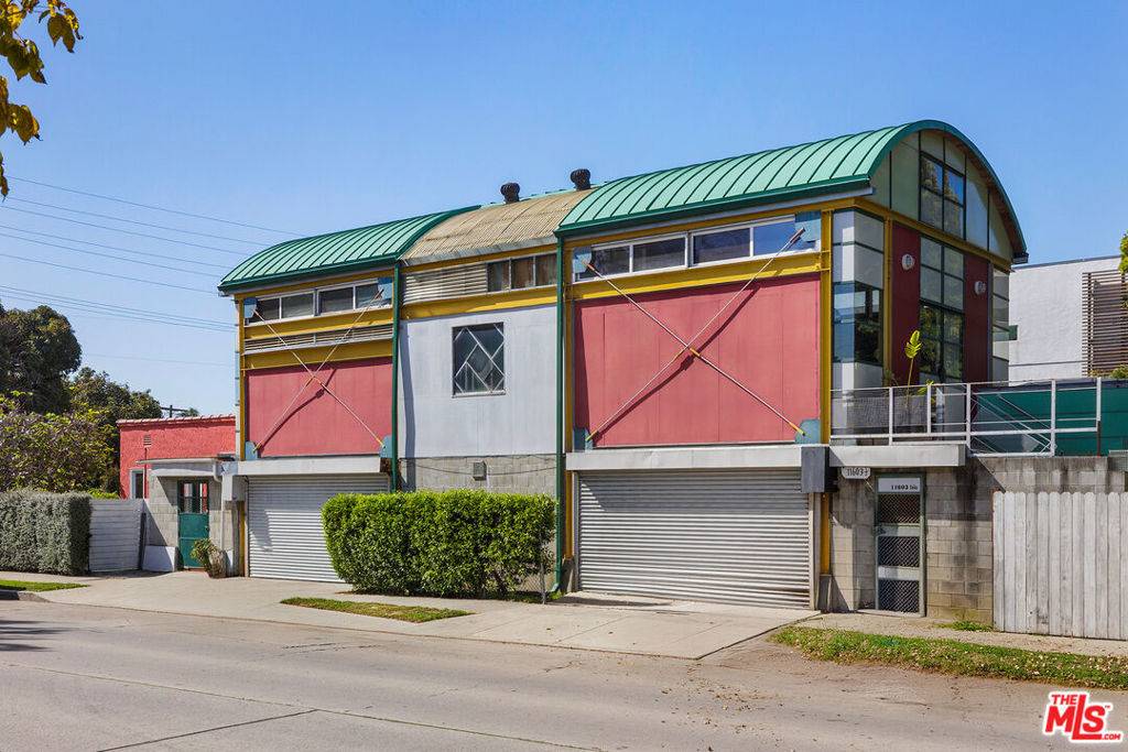Los Angeles, CA 90025,11603 La Grange AVE