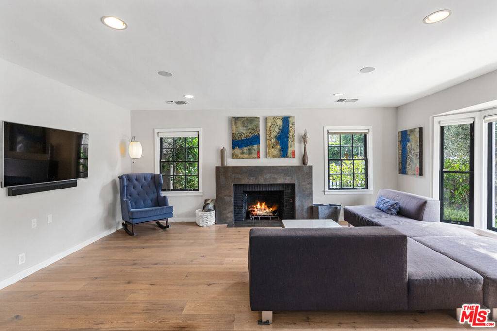 Studio City, CA 91604,12939 Dickens ST